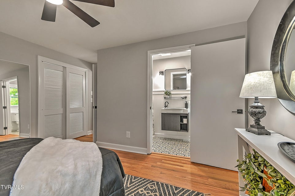 Photo #21: 1002 Lincoln Avenue