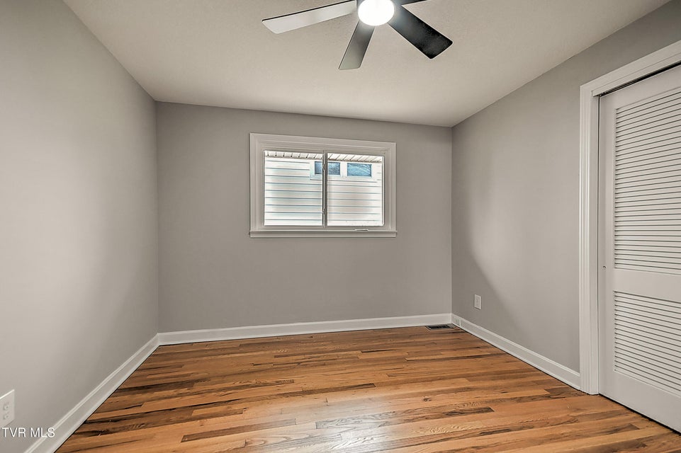 Photo #27: 1002 Lincoln Avenue