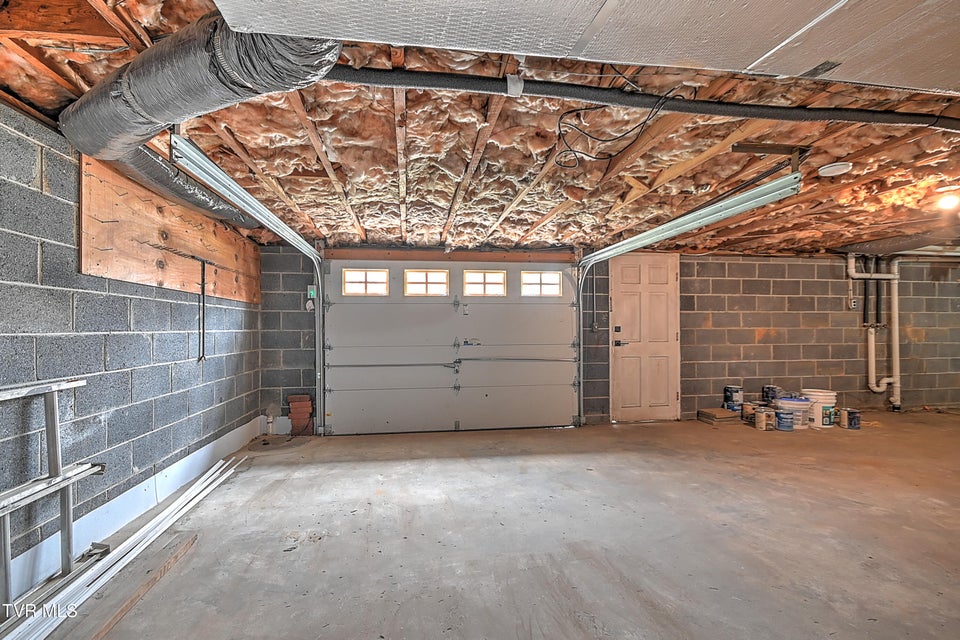 Photo #31: 1002 Lincoln Avenue