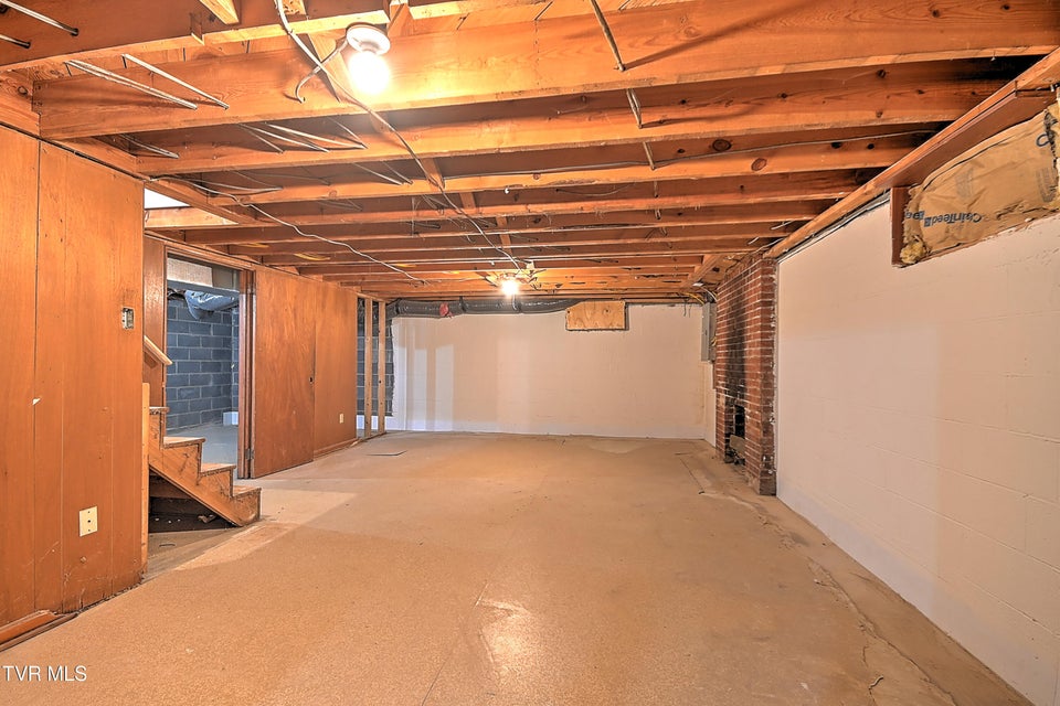 Photo #29: 1002 Lincoln Avenue