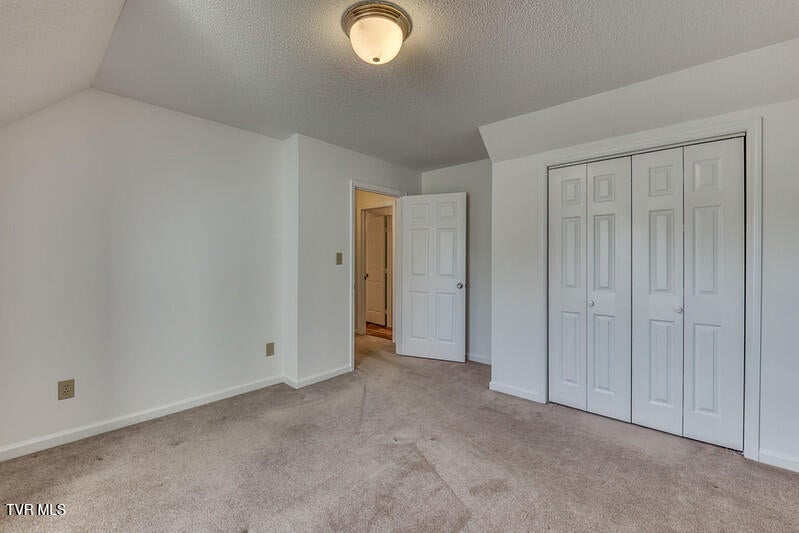 Photo #18: 1725 Lakeview Drive