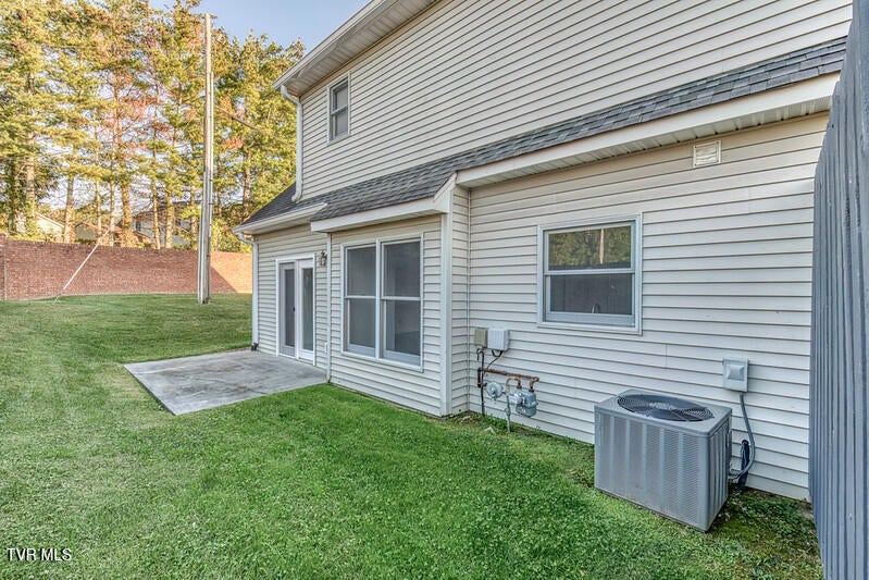 Photo #29: 1725 Lakeview Drive