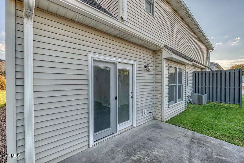 Photo #30: 1725 Lakeview Drive