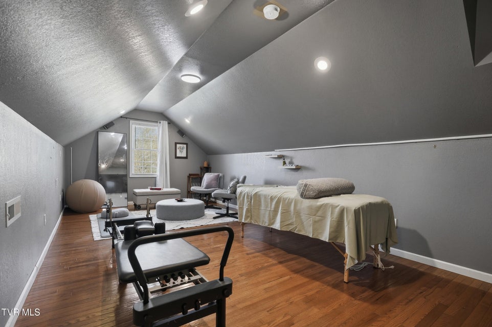 Photo #36: 235 Cottontail Drive