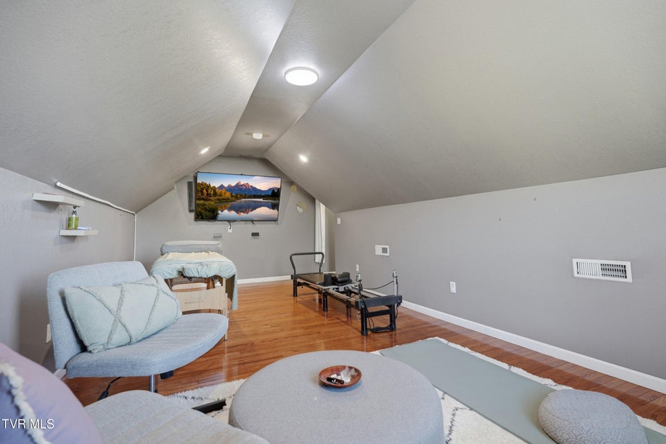 Photo #37: 235 Cottontail Drive