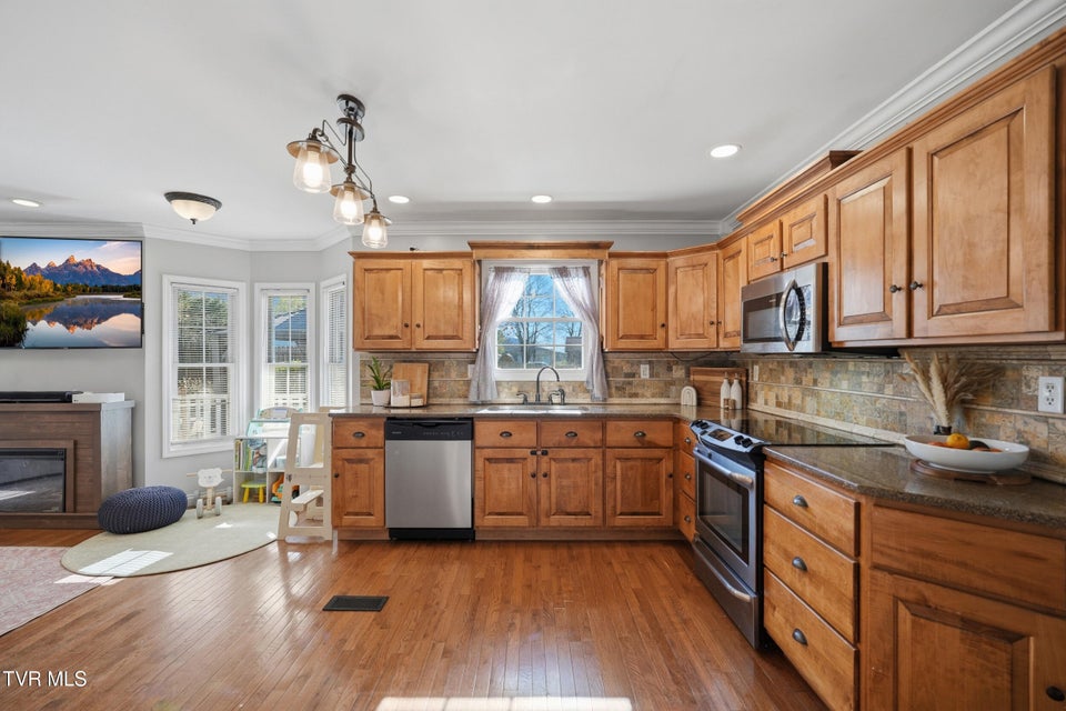 Photo #14: 235 Cottontail Drive