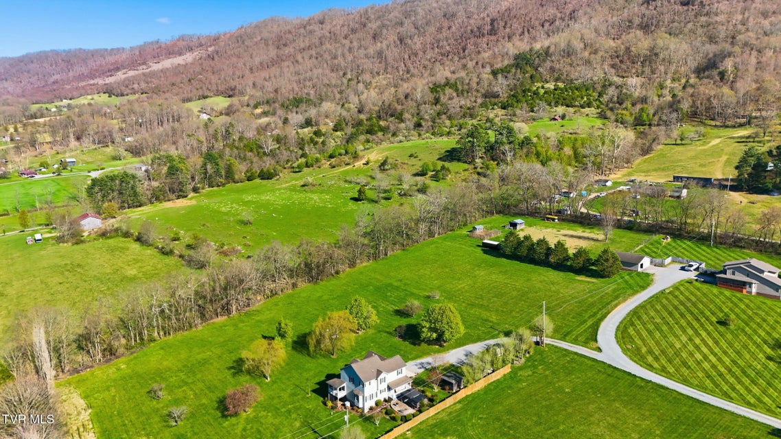 Photo #51: 235 Cottontail Drive