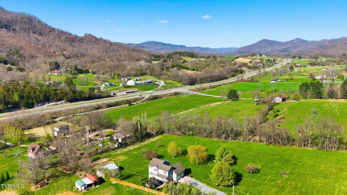 Photo #53: 235 Cottontail Drive