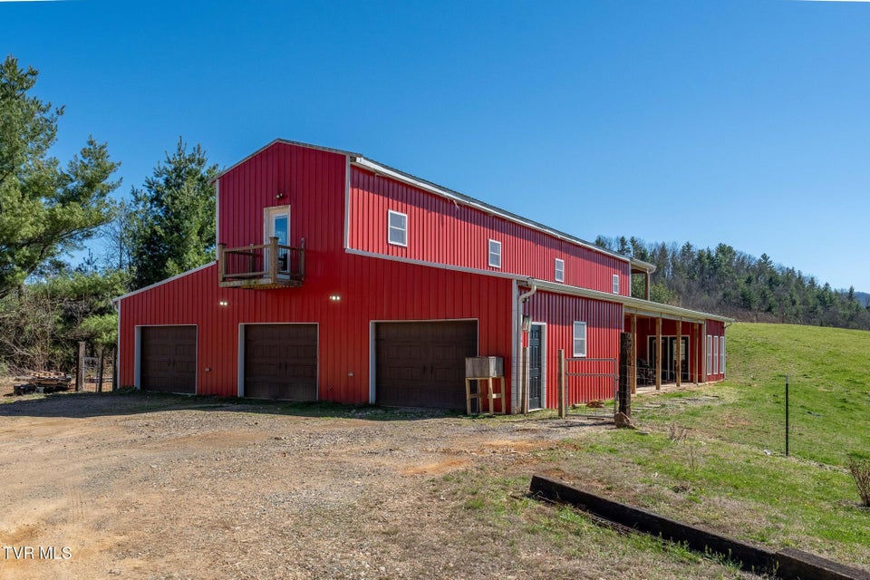 Photo #7: 533 Robinson Hollow Lane