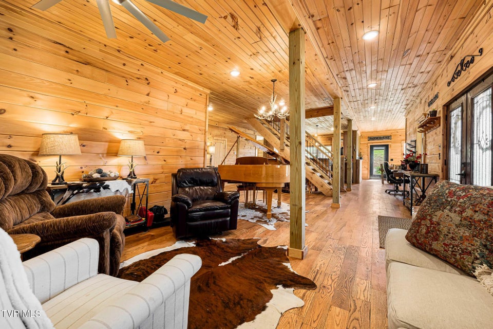 Photo #30: 533 Robinson Hollow Lane