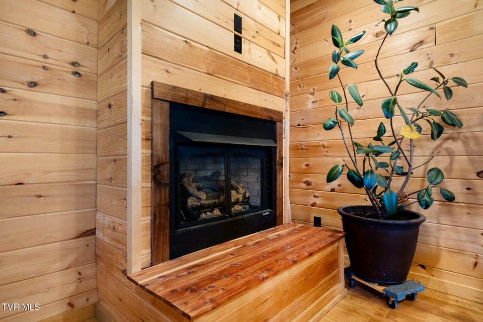 Photo #32: 533 Robinson Hollow Lane