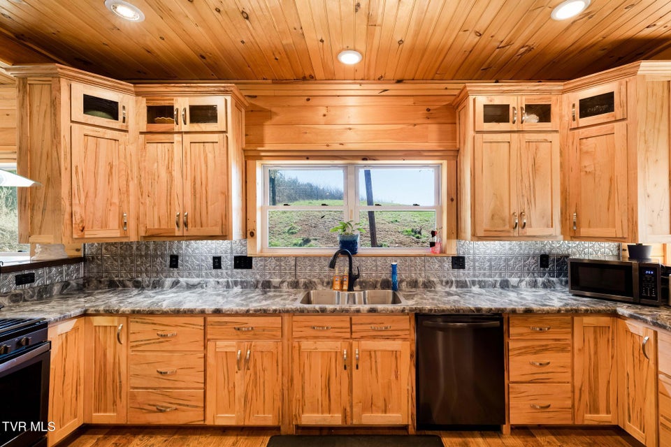 Photo #41: 533 Robinson Hollow Lane