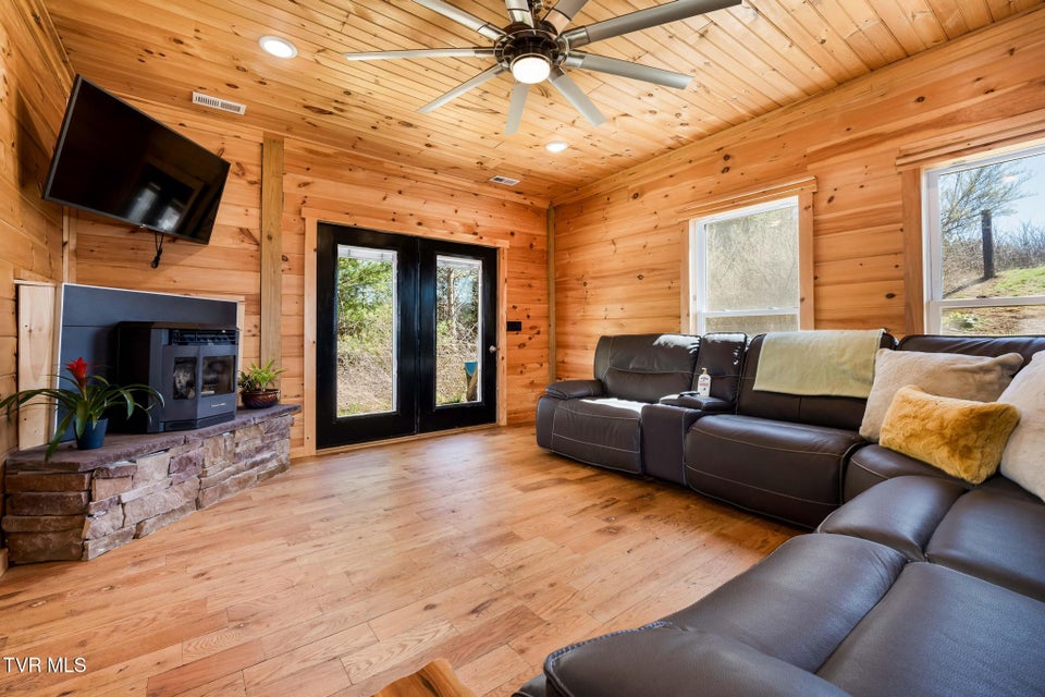 Photo #44: 533 Robinson Hollow Lane