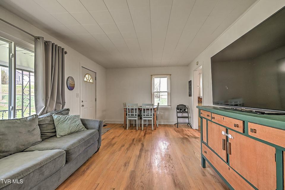 Photo #5: 1017 Harding Avenue