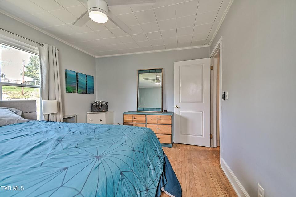 Photo #18: 1017 Harding Avenue