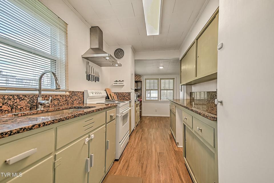 Photo #7: 1017 Harding Avenue