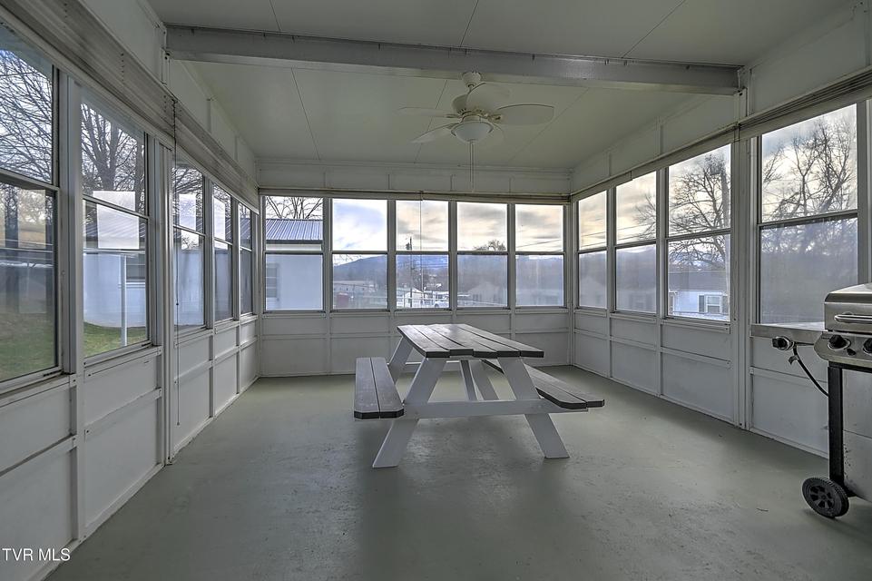 Photo #23: 1017 Harding Avenue