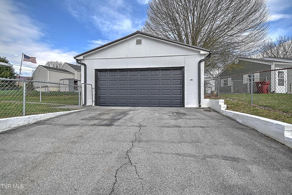 Photo #25: 1017 Harding Avenue