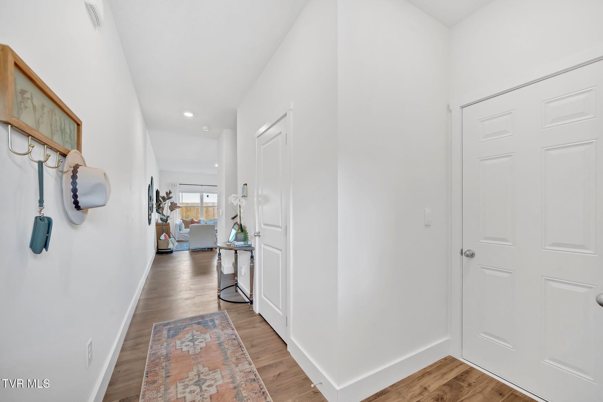 Photo #11: 1186 Wenna Way 