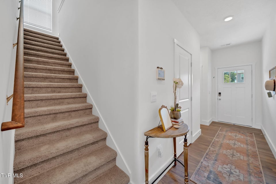 Photo #10: 1190 Wenna Way 