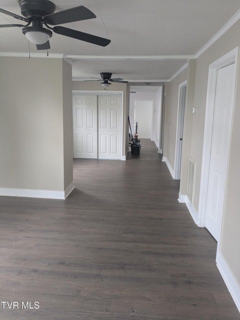 Photo #4: 532 Elm Street