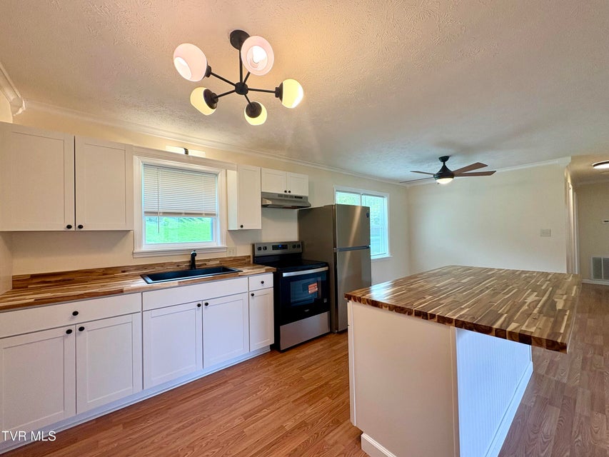 Photo #8: 1849 Old Harlan Road