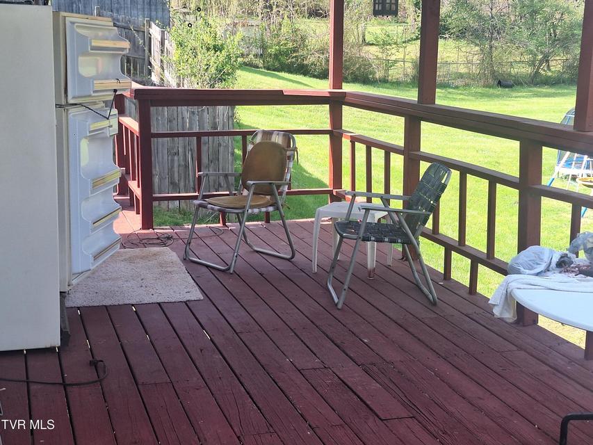 Photo #11: 916 Pine Grove Avenue