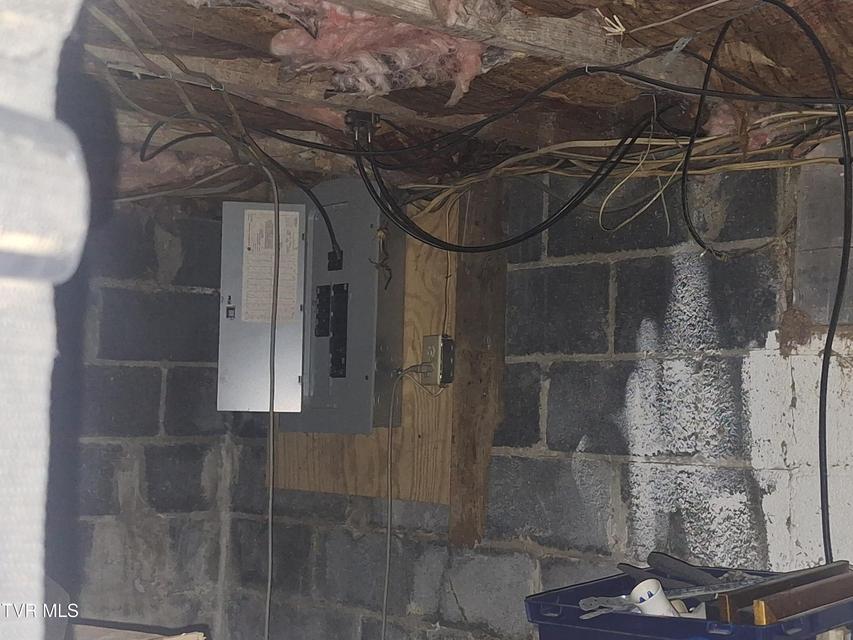 Photo #32: 916 Pine Grove Avenue