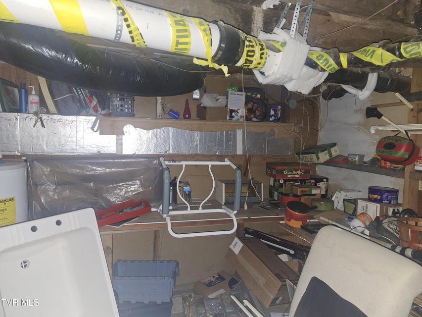 Photo #35: 916 Pine Grove Avenue