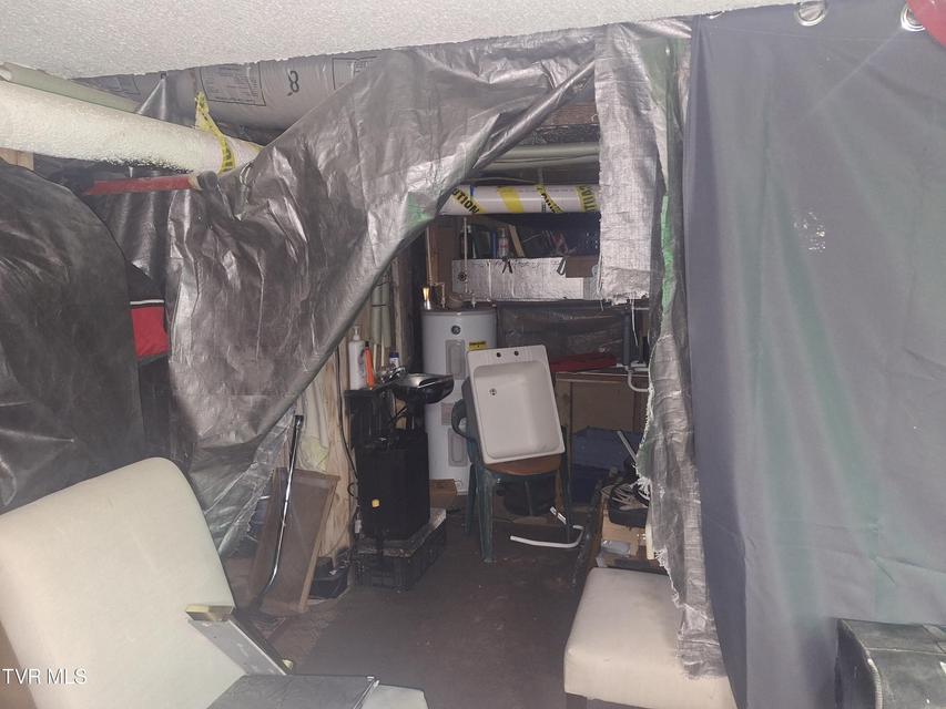 Photo #36: 916 Pine Grove Avenue