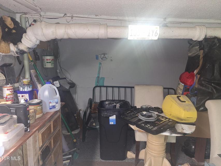 Photo #37: 916 Pine Grove Avenue