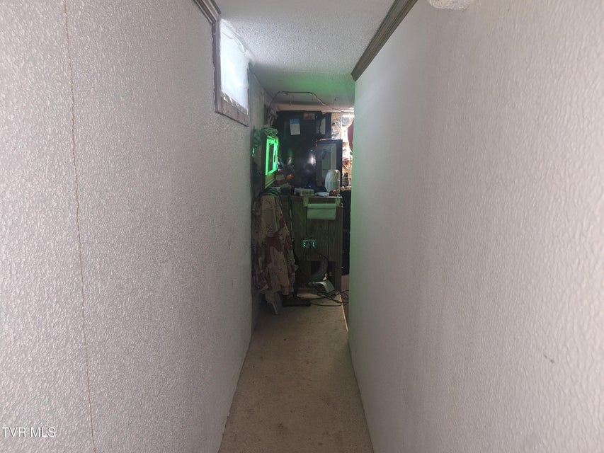 Photo #31: 916 Pine Grove Avenue