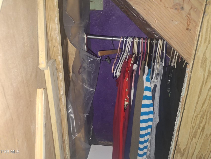 Photo #29: 916 Pine Grove Avenue