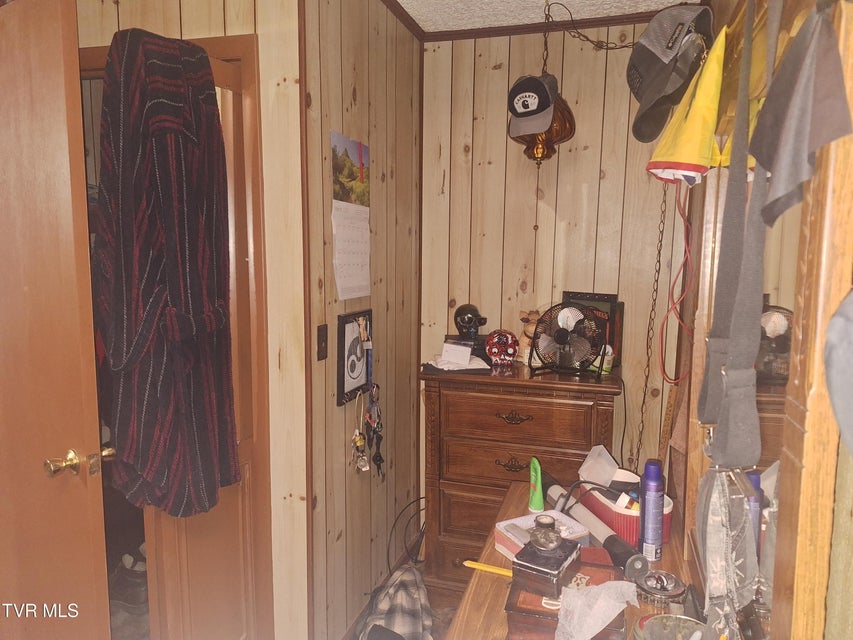 Photo #18: 916 Pine Grove Avenue