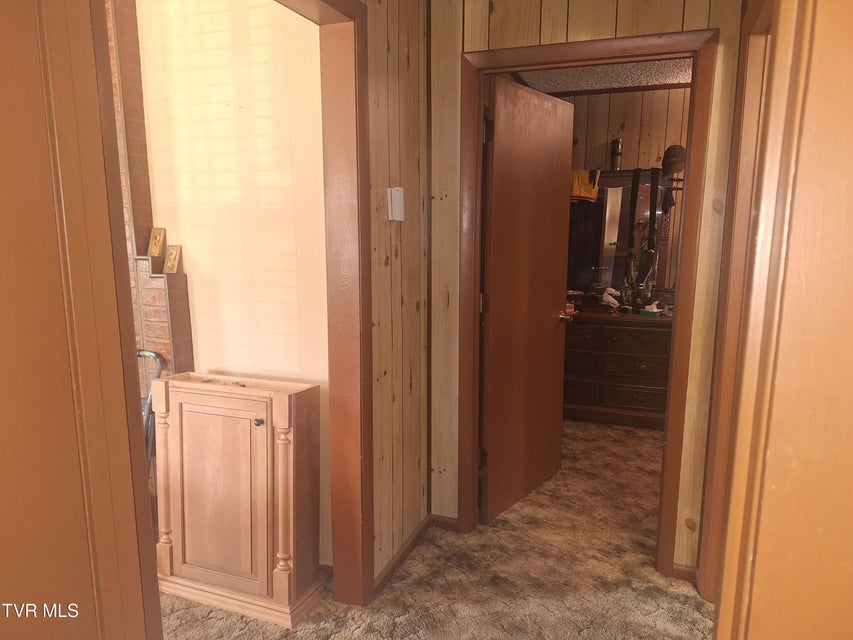 Photo #23: 916 Pine Grove Avenue