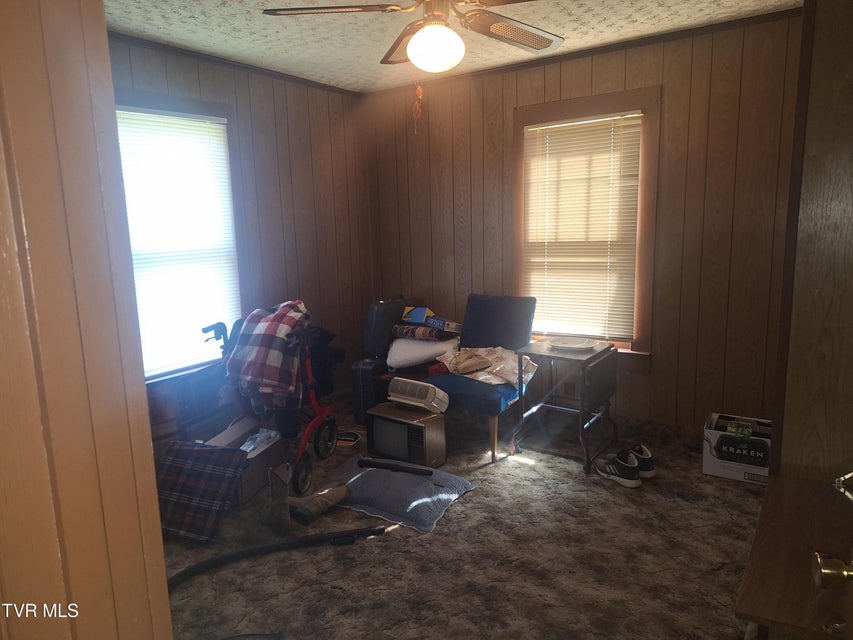 Photo #25: 916 Pine Grove Avenue