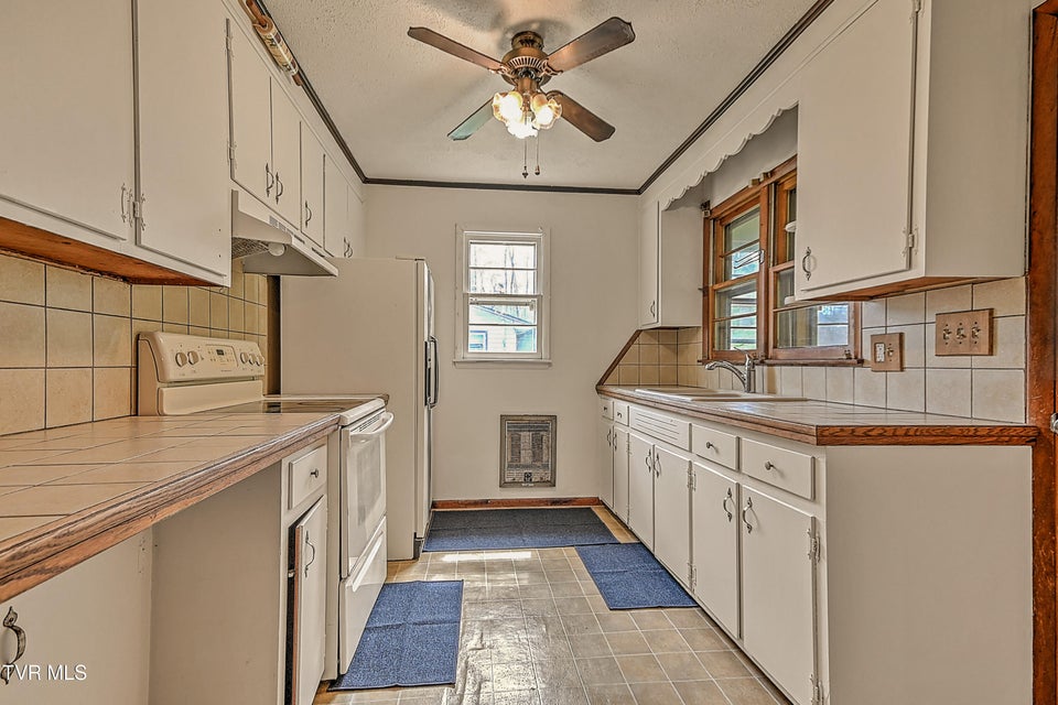 Photo #13: 169 Denton Lane