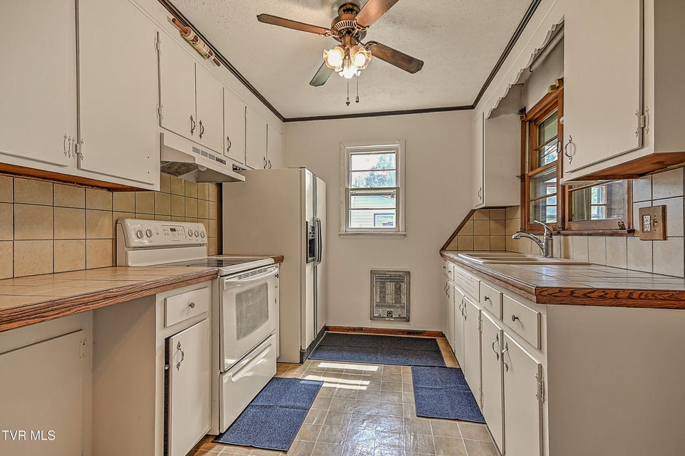 Photo #15: 169 Denton Lane