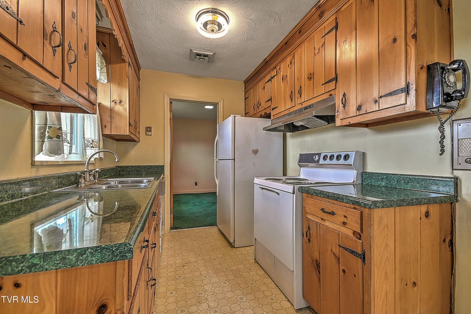 Photo #13: 428 Merriewood Drive