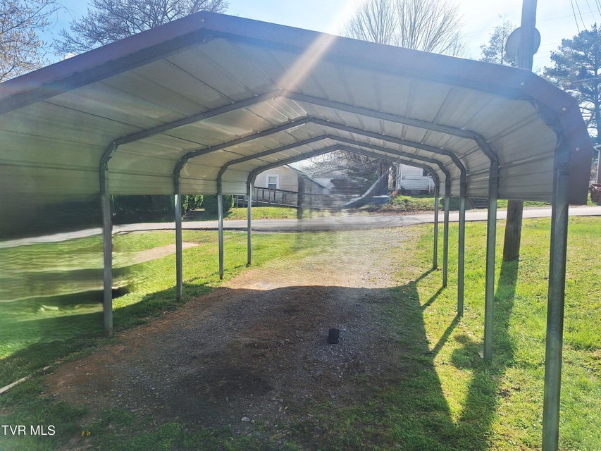 Photo #6: 916 Pine Grove Avenue