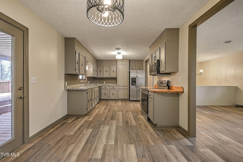 Photo #12: 148 Whitehills Road