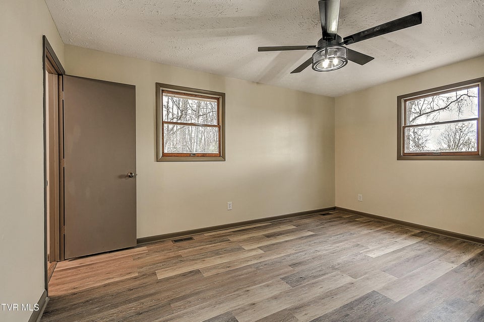 Photo #22: 148 Whitehills Road