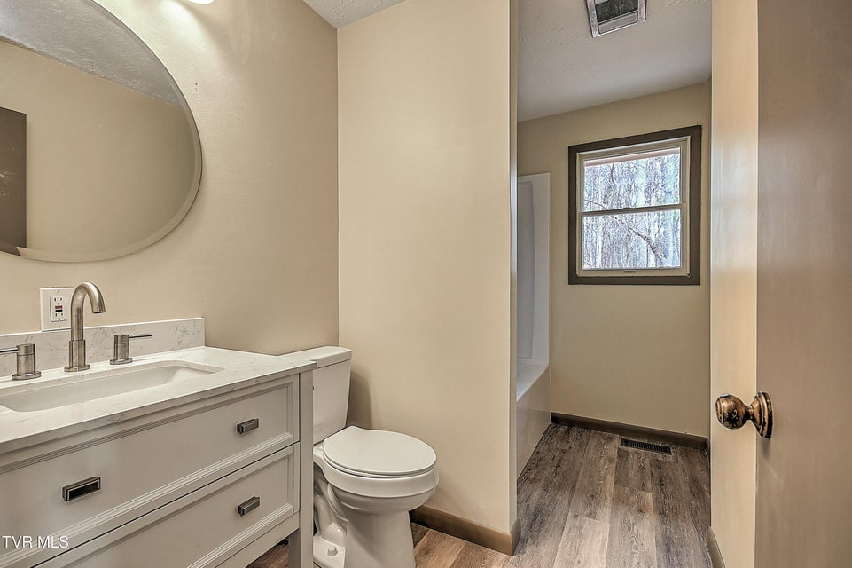 Photo #31: 148 Whitehills Road