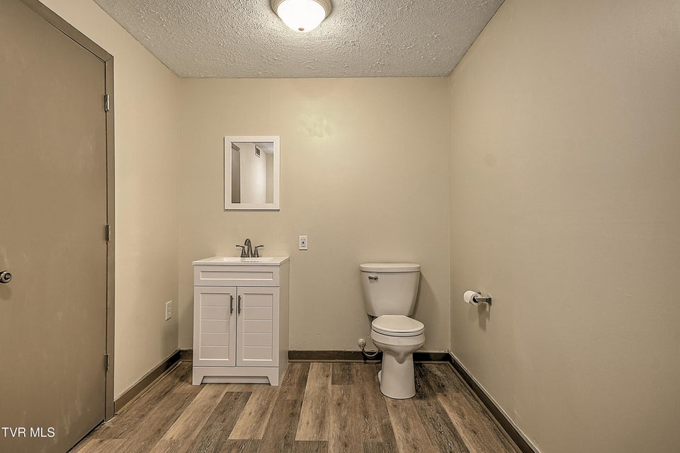 Photo #40: 148 Whitehills Road