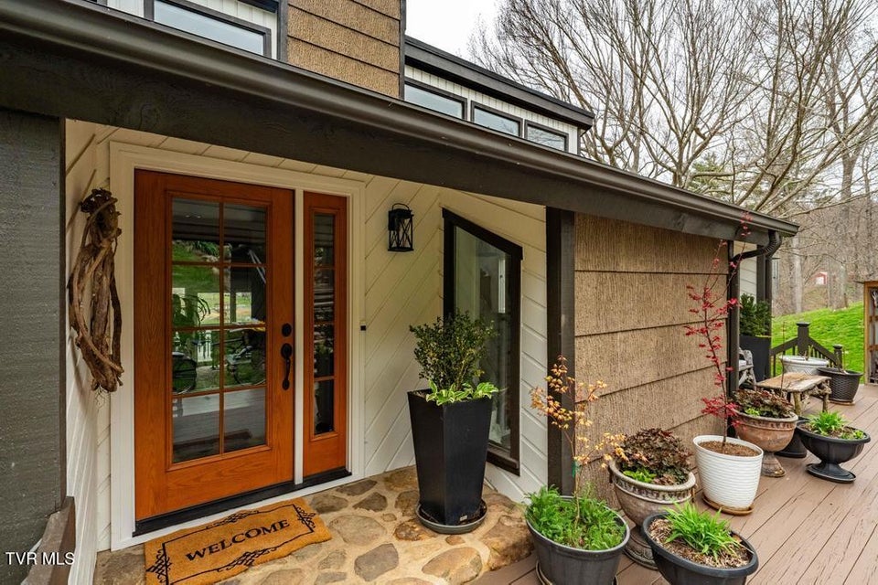 Photo #24: 487 Lakeshore Road