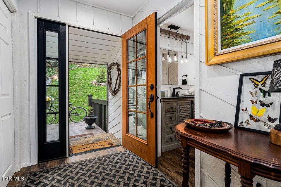 Photo #39: 487 Lakeshore Road