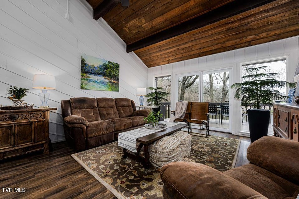 Photo #42: 487 Lakeshore Road