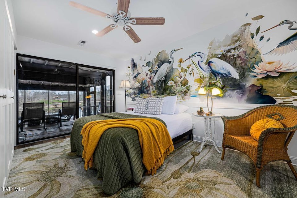 Photo #60: 487 Lakeshore Road