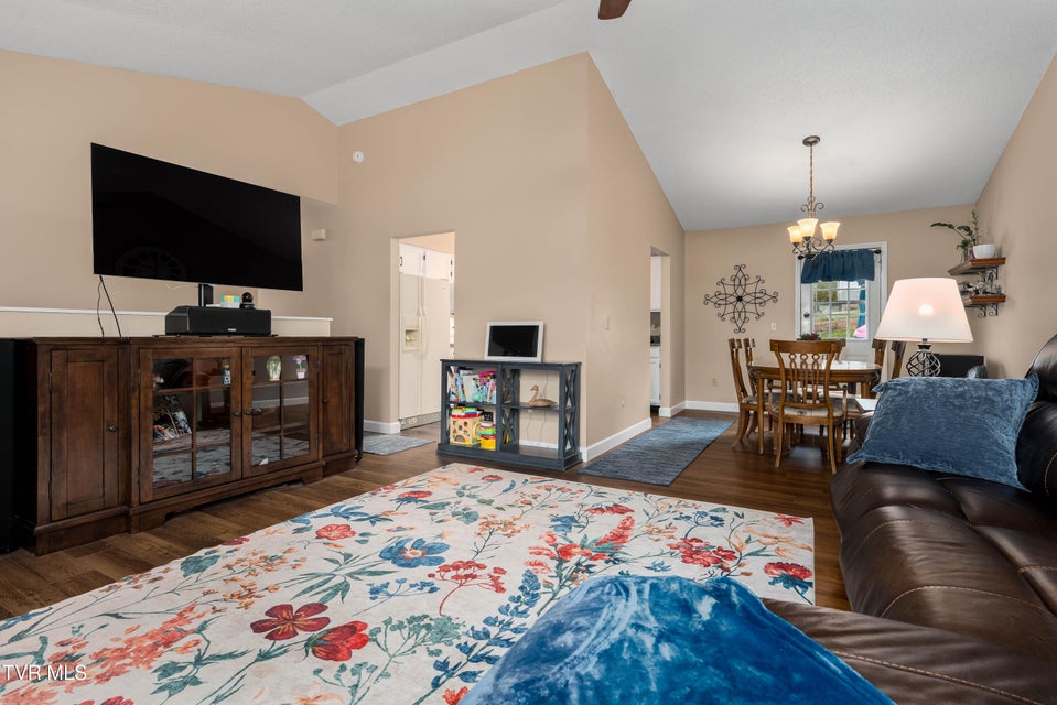 Photo #9: 253 Springview Drive