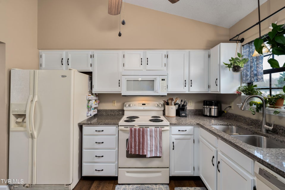 Photo #12: 253 Springview Drive